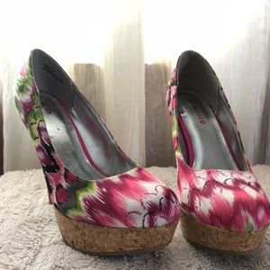 Multicolor cork heels in an 8.5 by Dollhouse